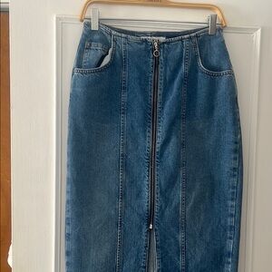 Blue High-Waisted Jeans with Full-Length Zipper